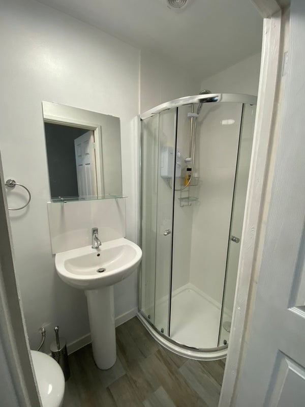 Room Manor View in Sunderland