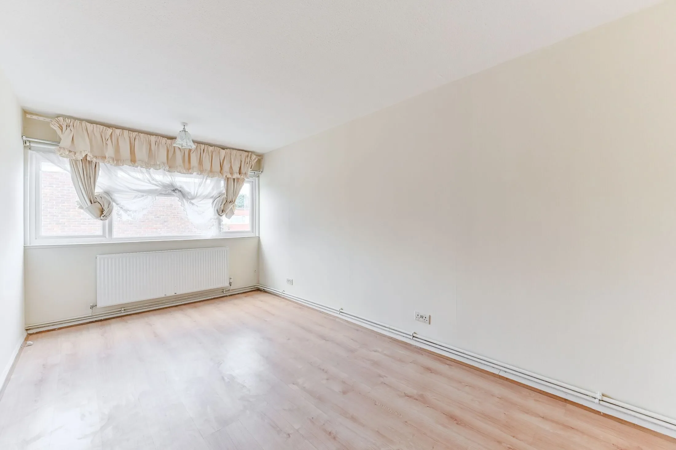 House Grayswood Gardens in Greater London