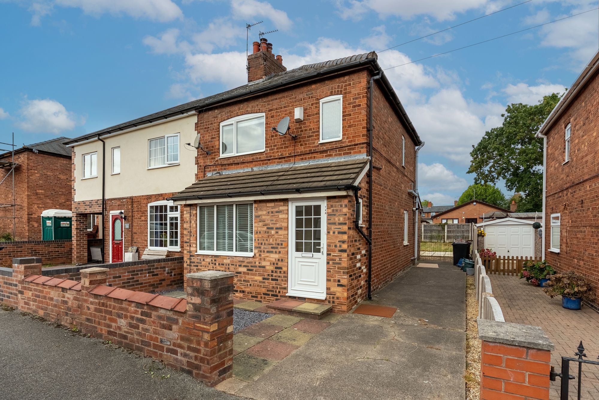 House Mancot Way in Mancot