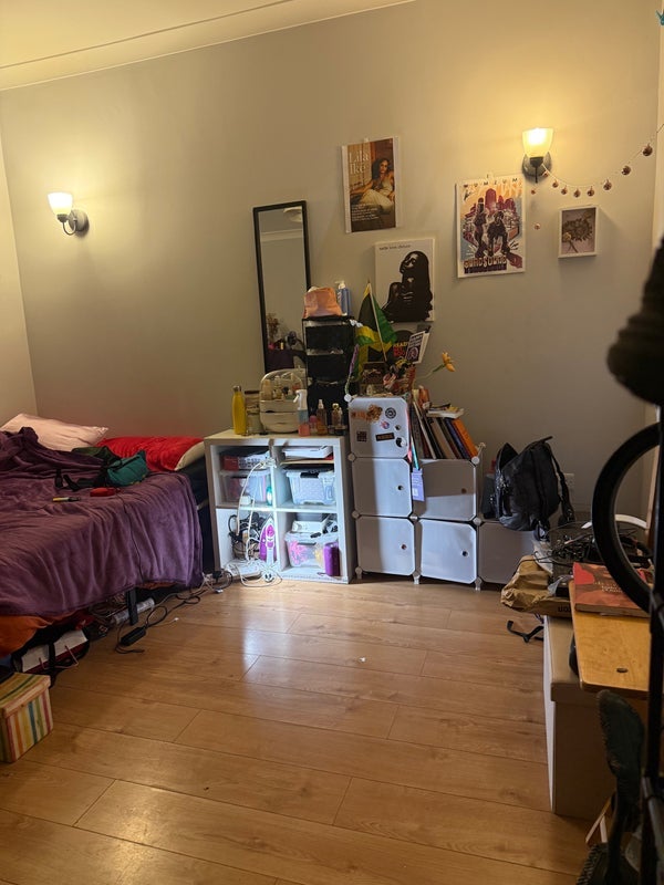 Room Dyson Road in Greater London