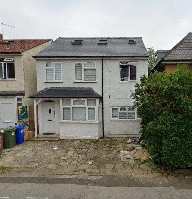 Flat Byron Road in Greater London