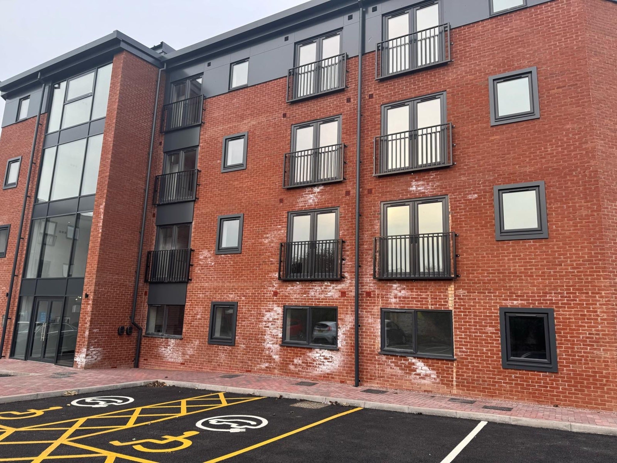 Flat York Gardens in Wolverhampton