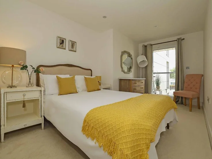 Flat Skerne Road in Greater London