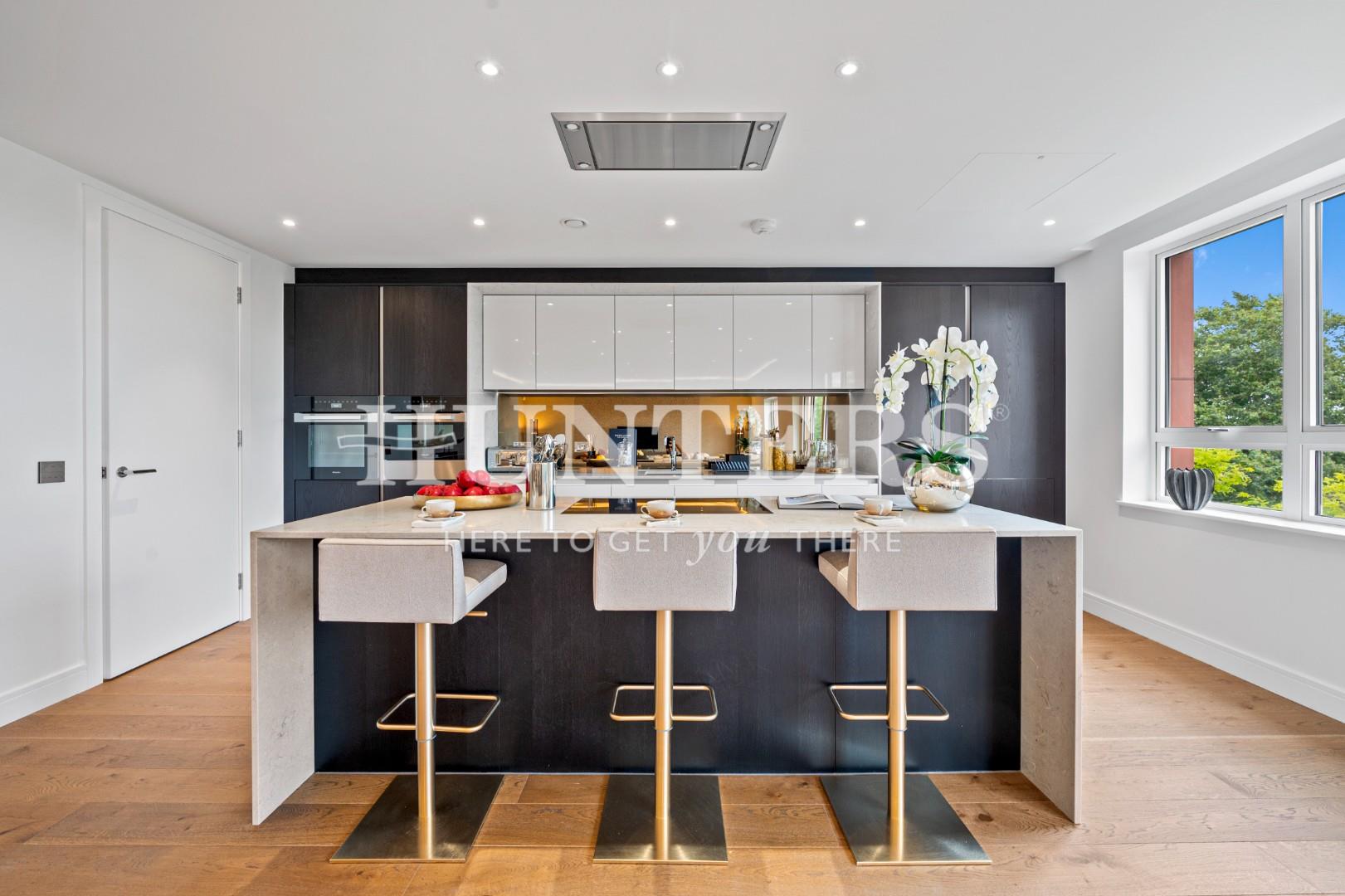 House Bayswater Road in Greater London