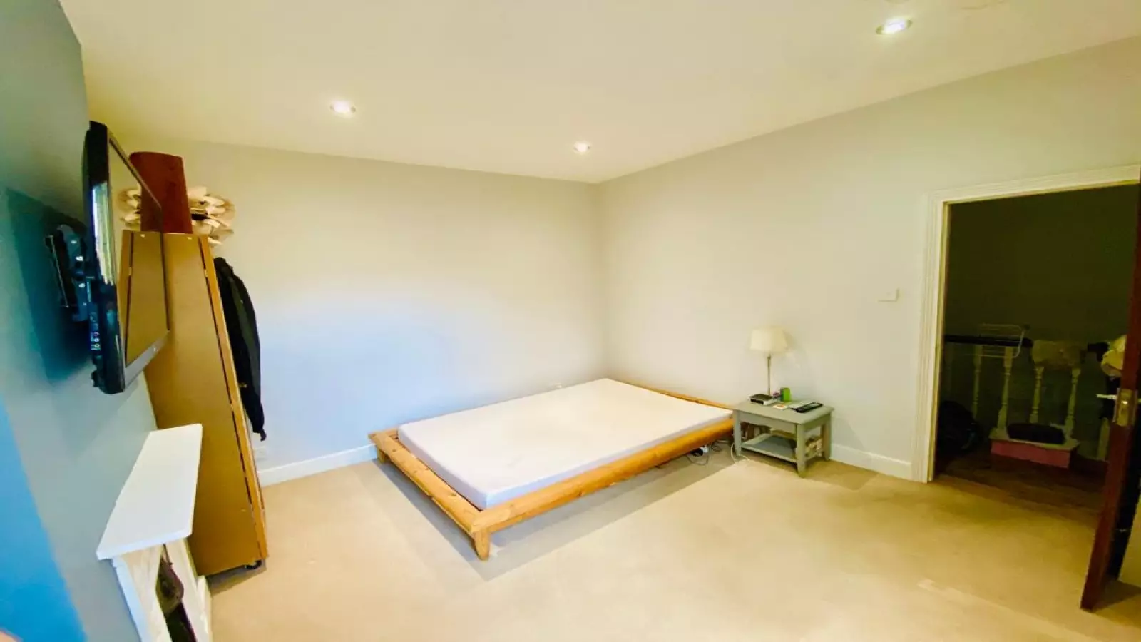 Flat Balmoral Road in Greater London