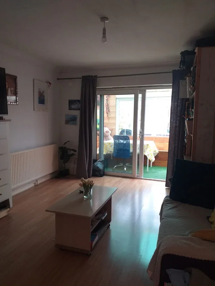 Flat Clarence Road in Greater London