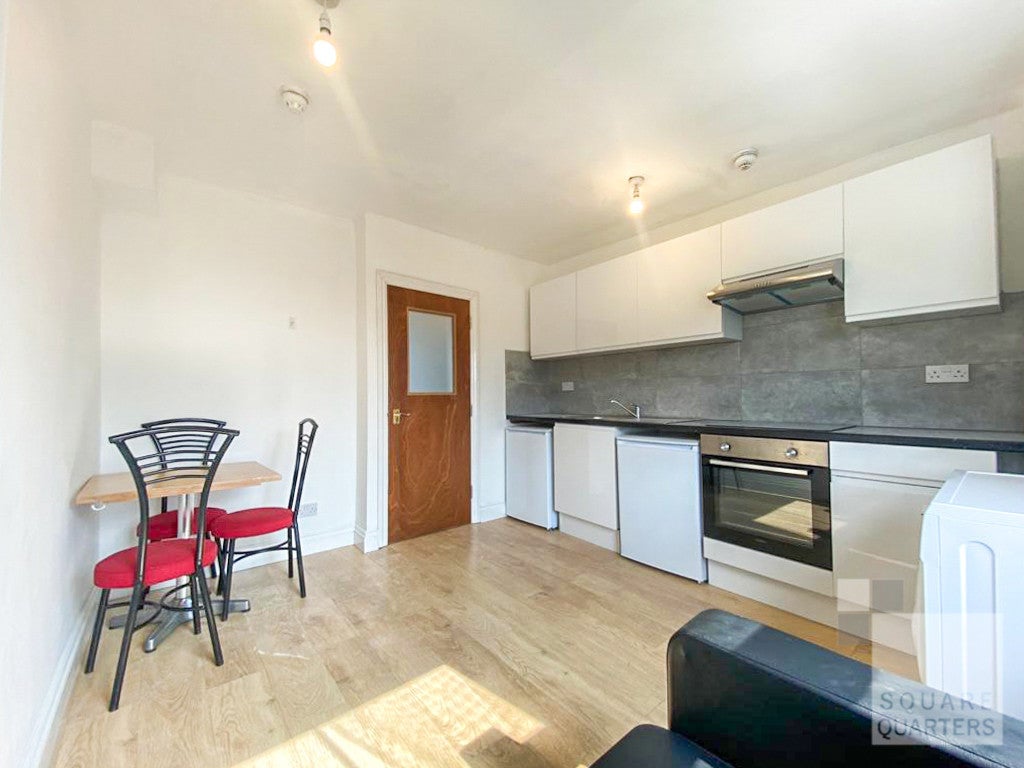 Flat Pulteney Terrace in Greater London