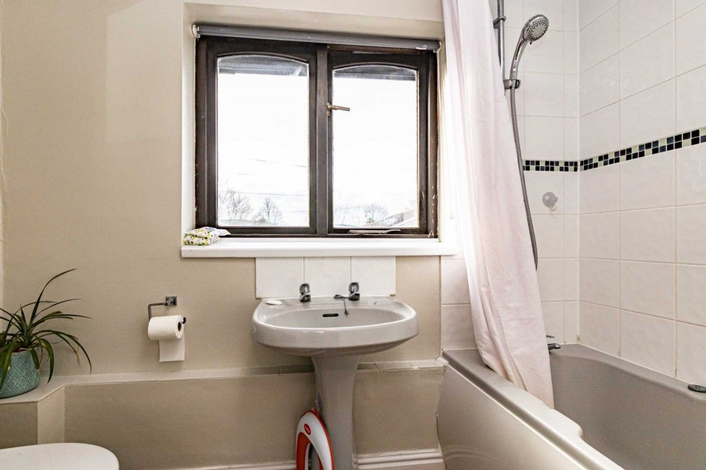 Flat Hales Park in Dacorum