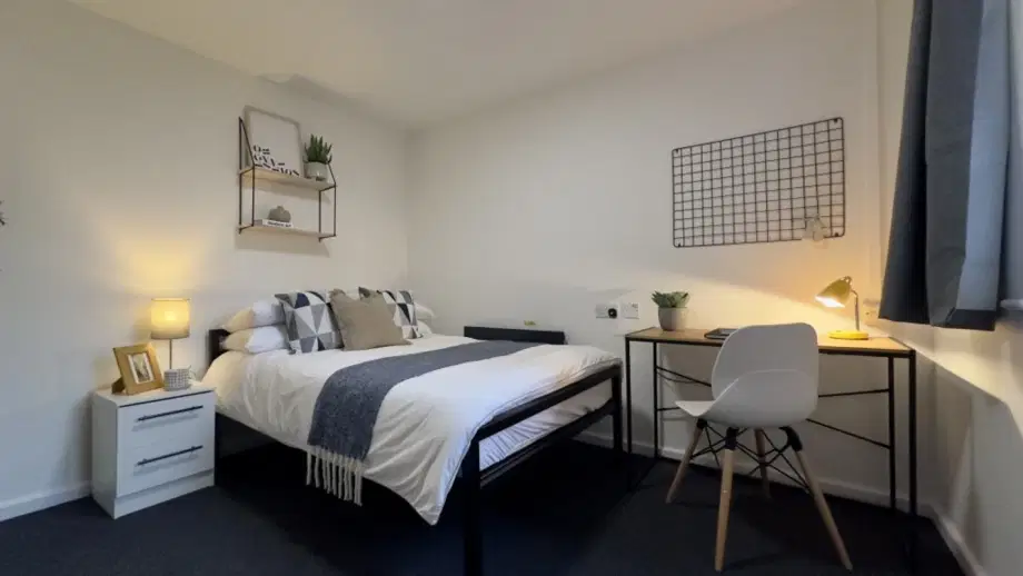 Flat Brookside Close in Derby