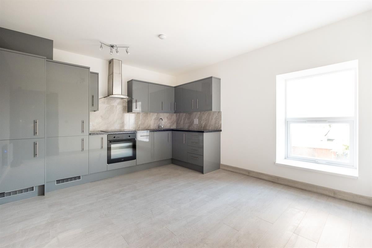Flat Paris Avenue in Newcastle-under-Lyme