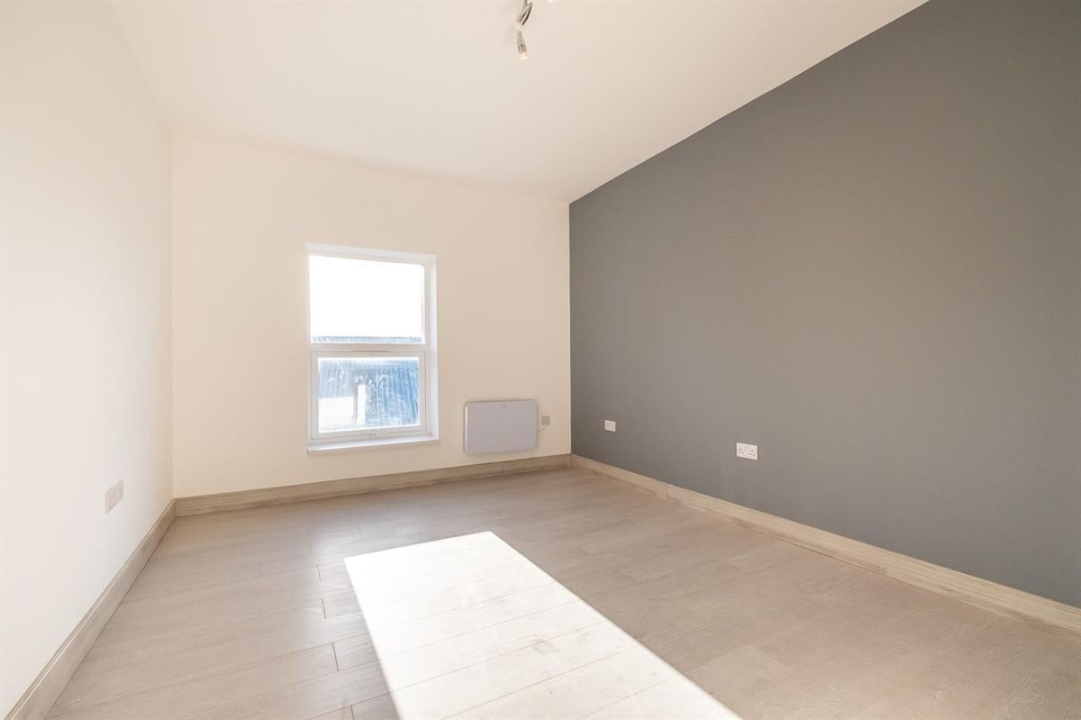 Flat Paris Avenue in Newcastle-under-Lyme