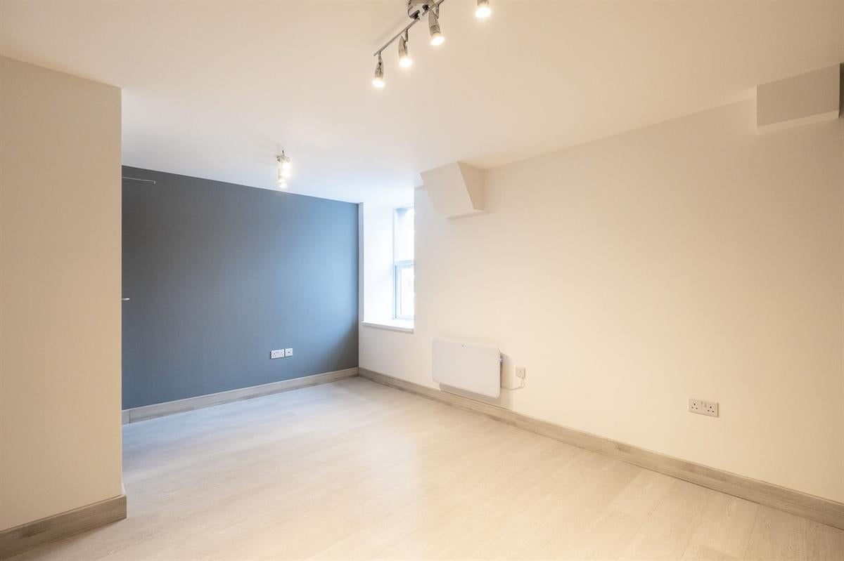 Flat Paris Avenue in Newcastle-under-Lyme