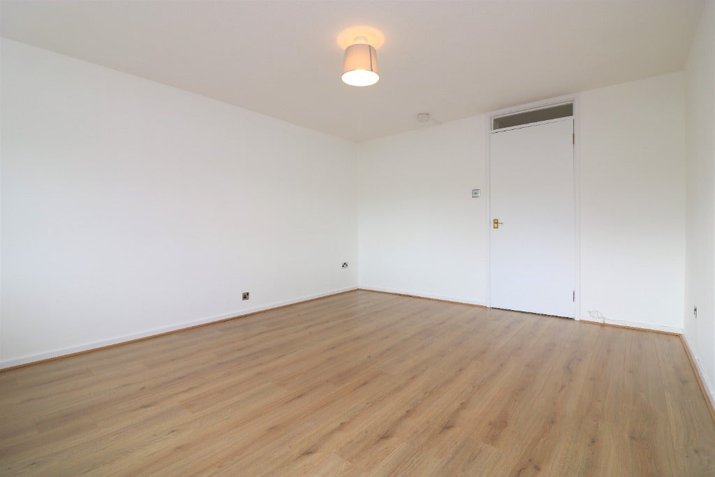 Flat Allander Road in Glasgow