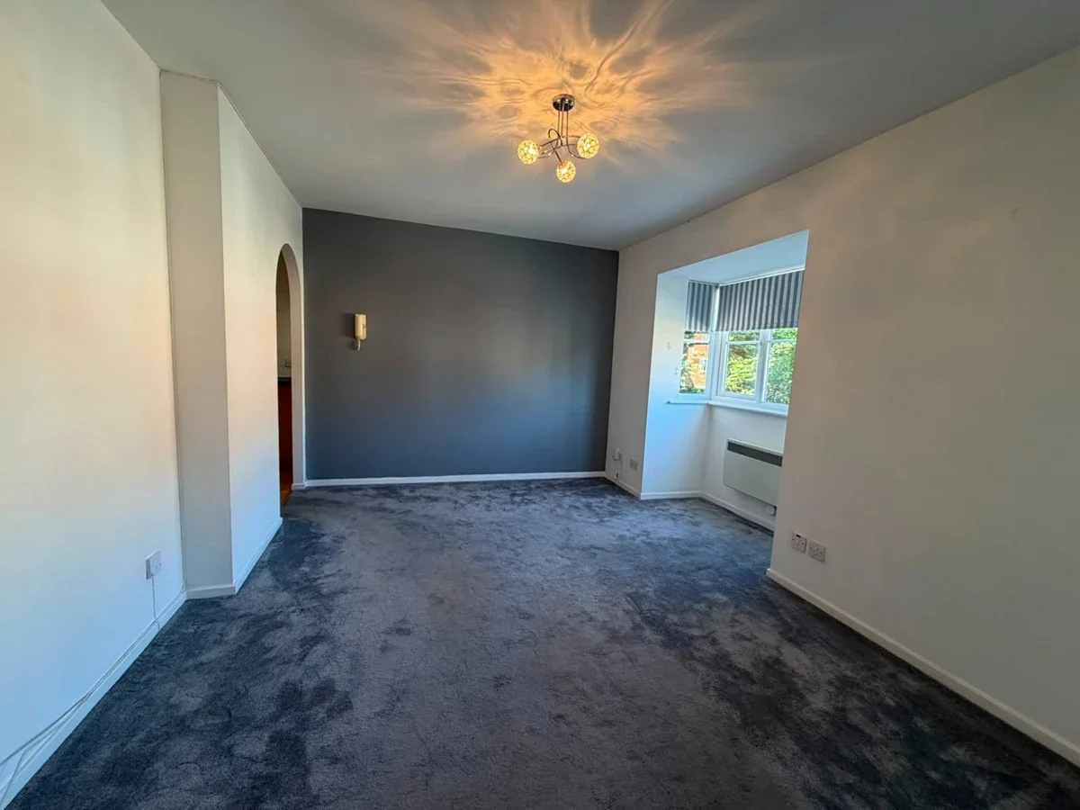 Flat Lea Valley Road in Greater London