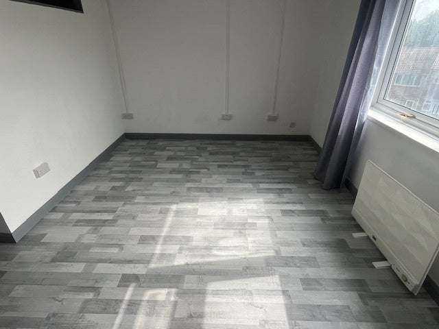 Flat Bursledon Road in Southampton