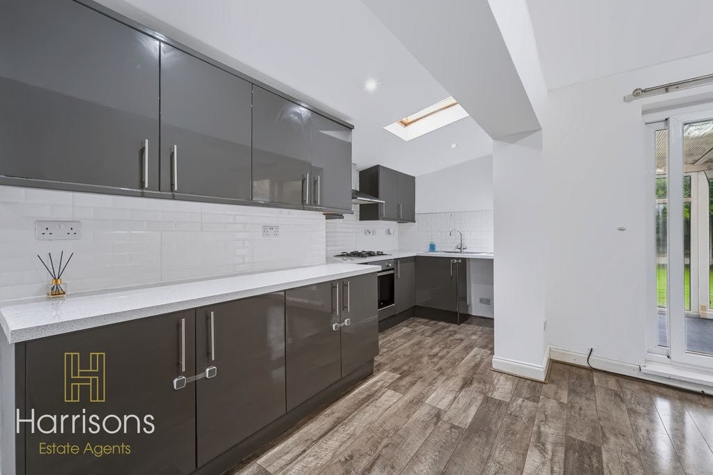 House Elton Avenue in Farnworth