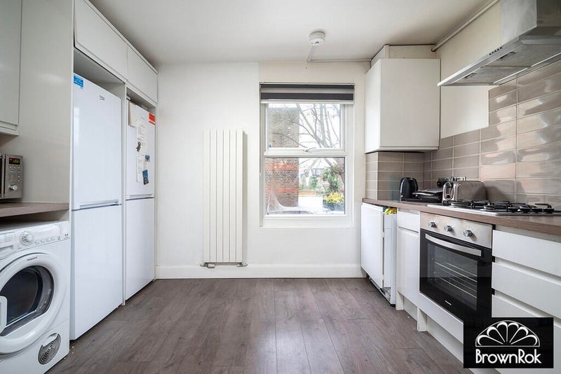 Flat Chamberlayne Road in Greater London