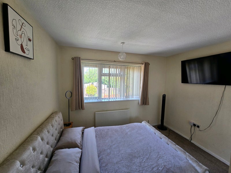 Room Borrowdale Road in Middleton