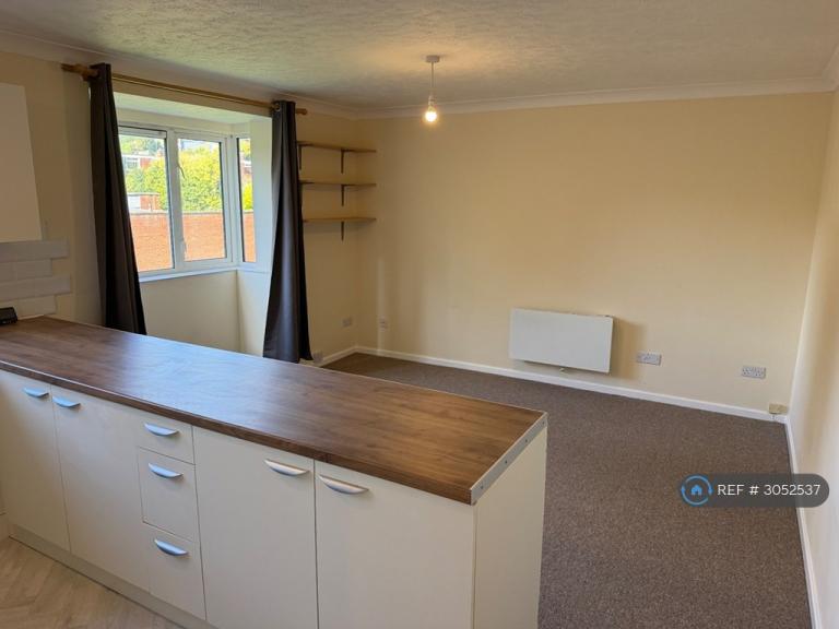 Flat Findlay Close in Rainham