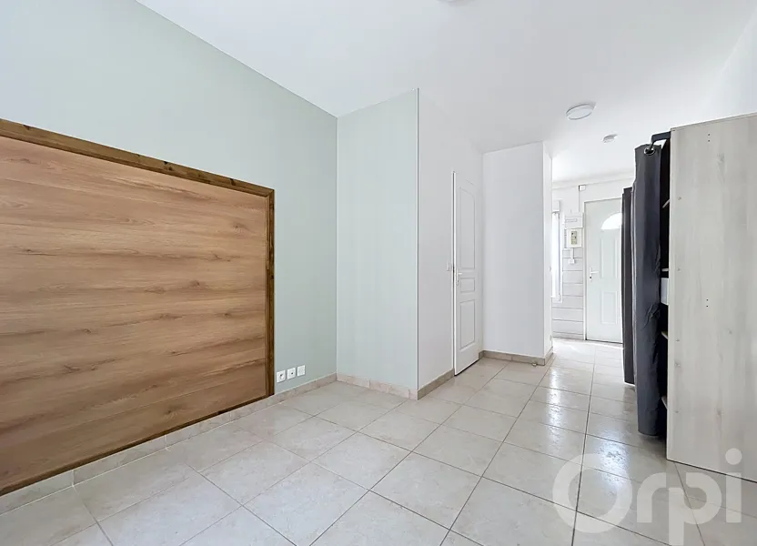 Flat Rue Raspail in Maisons-Alfort