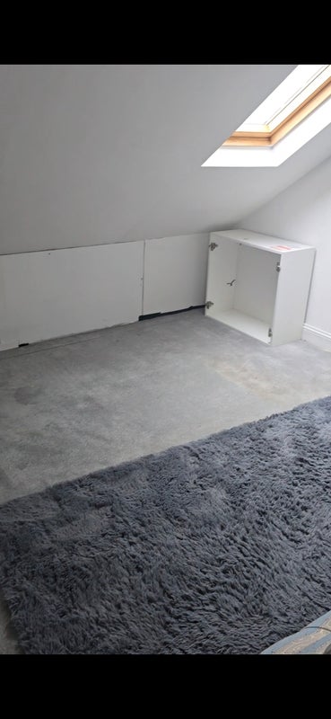 Room Fourth Avenue in Greater London