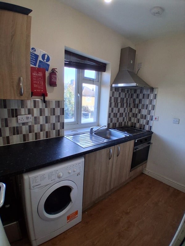 Flat Shortlands Gardens in London