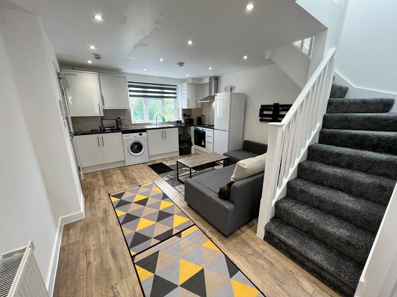 Flat David Avenue in Greater London