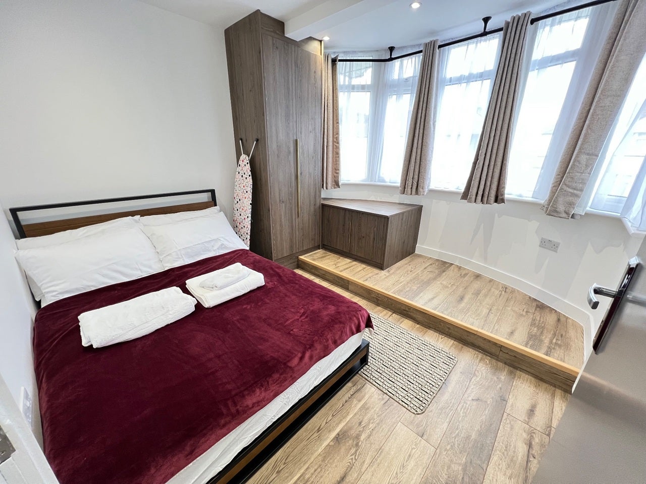 Flat David Avenue in Greater London