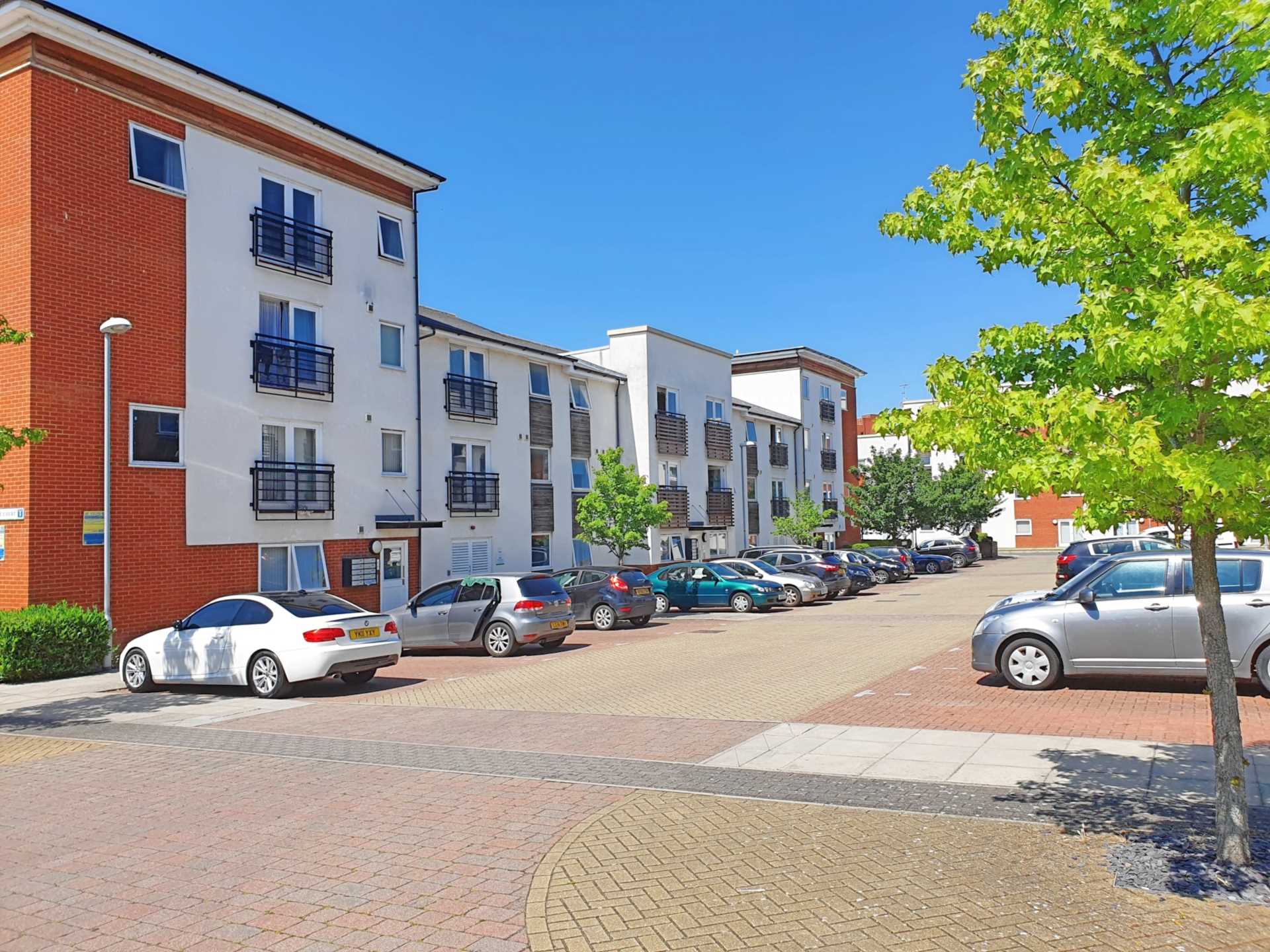Flat Siloam Place in Ipswich