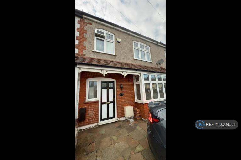 House Chadwell Heath Lane in Greater London
