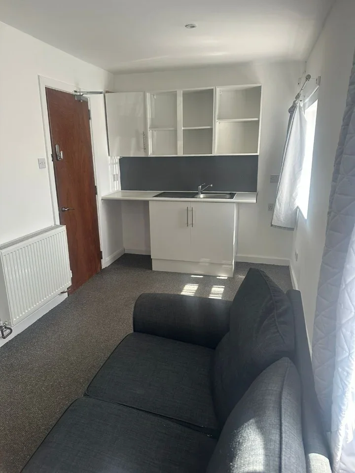 Room Brennan Road in Tilbury