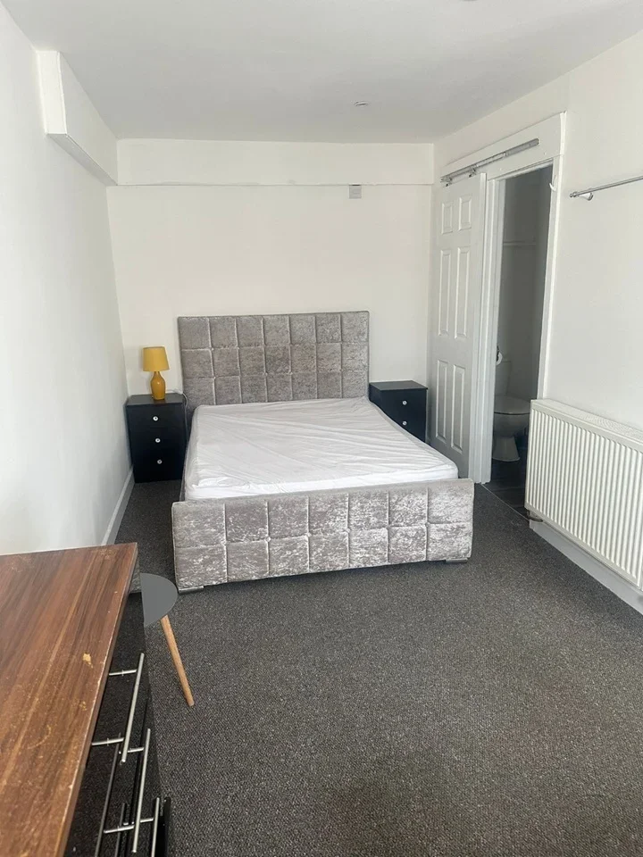 Room Brennan Road in Tilbury