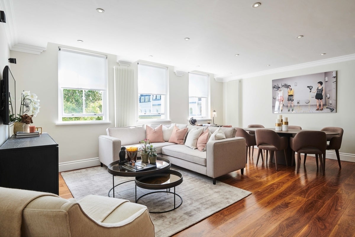 Flat Kensington Gardens Square in City of Westminster