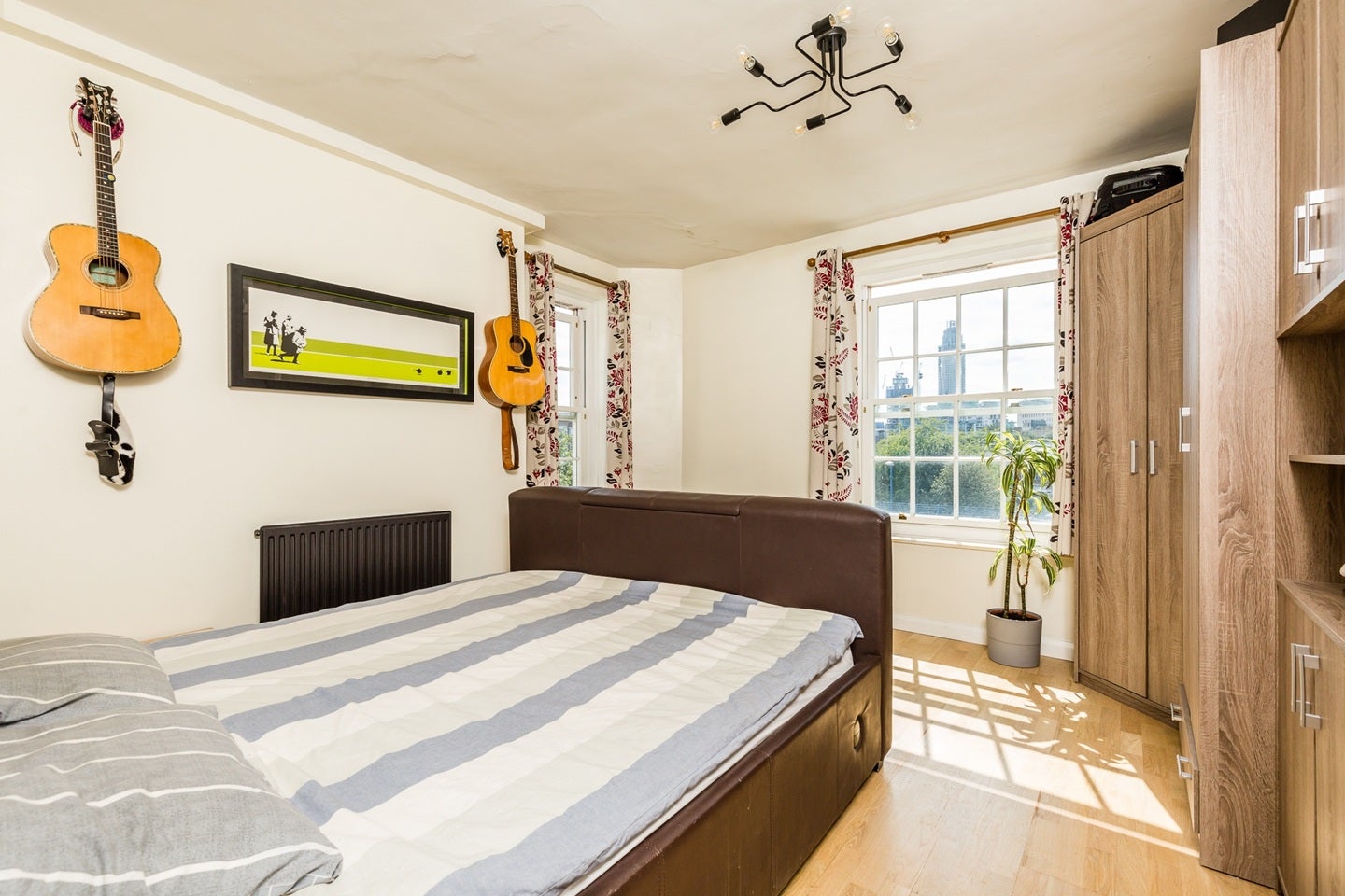 Flat Newburn Street in Greater London