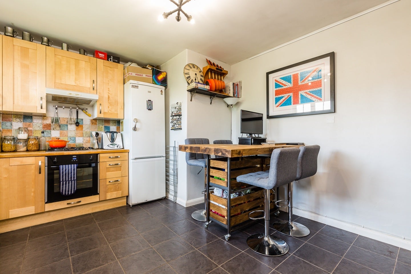 Flat Newburn Street in Greater London