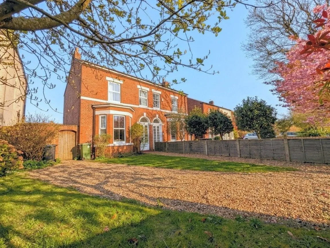 House Alma Road in Southport