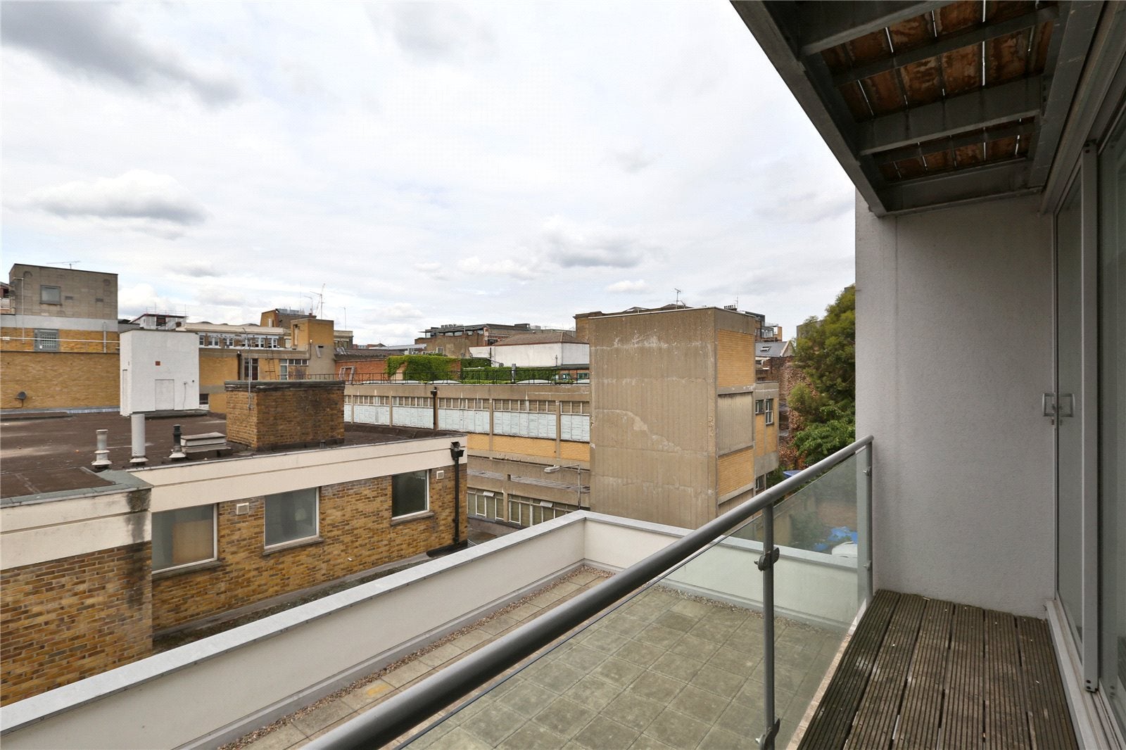 Flat Dereham Place in Greater London