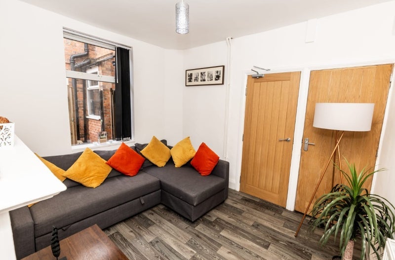 Room Kimberley Road in Leicester