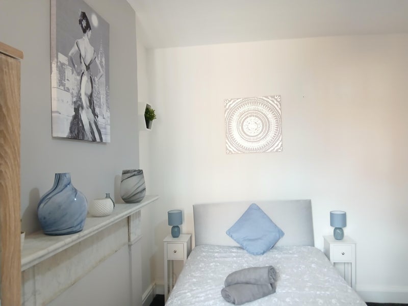 Room Kimberley Road in Leicester