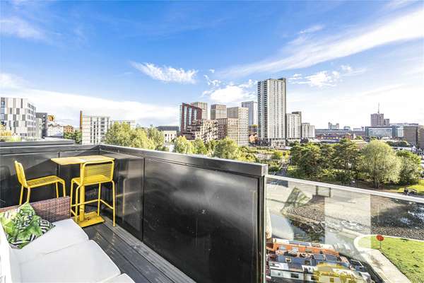 Flat Keepers Quay in Manchester