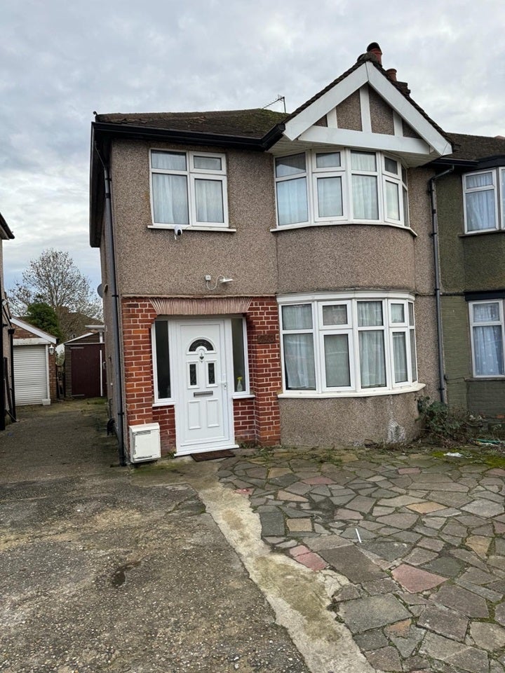 House Eastcote Lane in Greater London