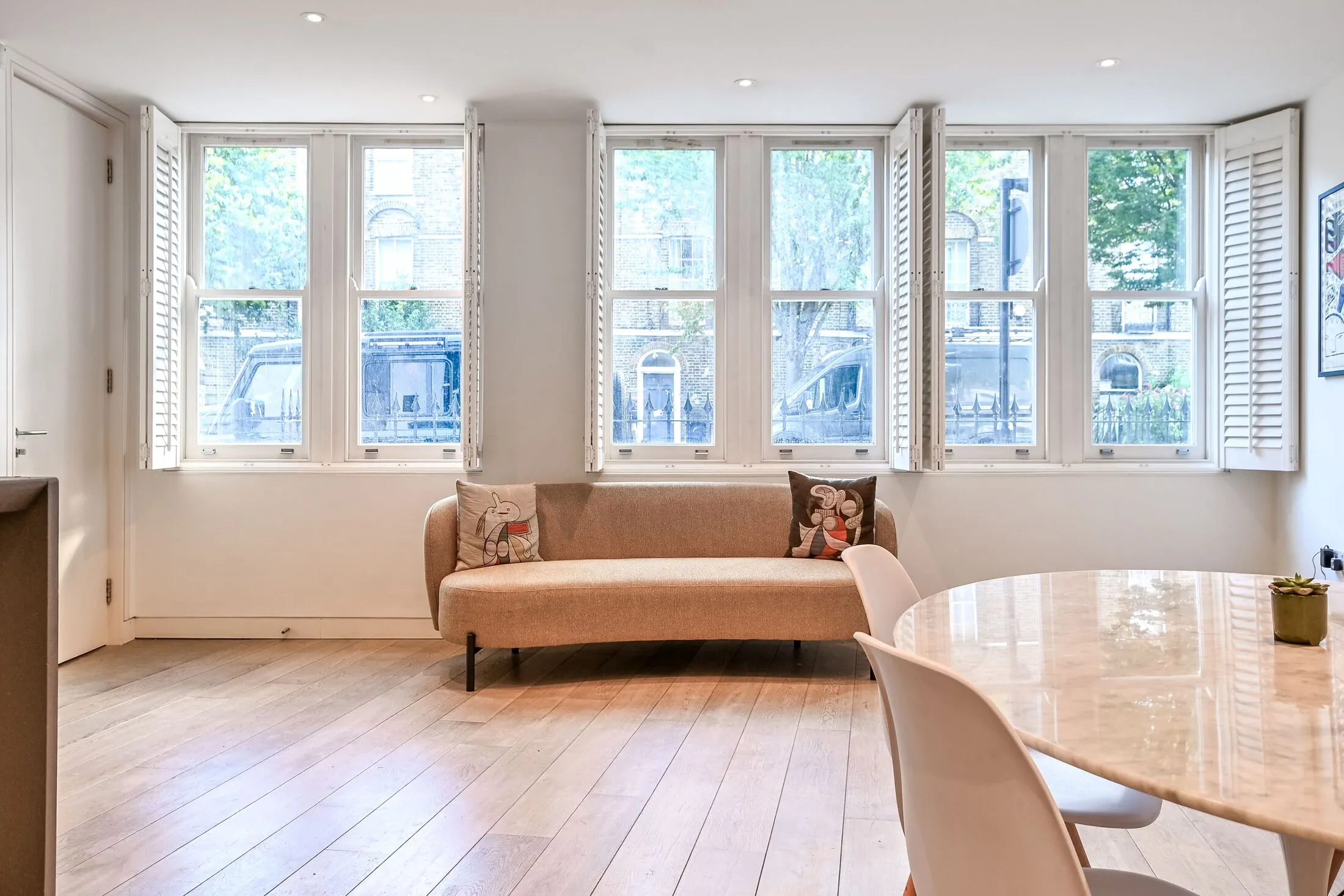 House Barnsbury Road in Greater London