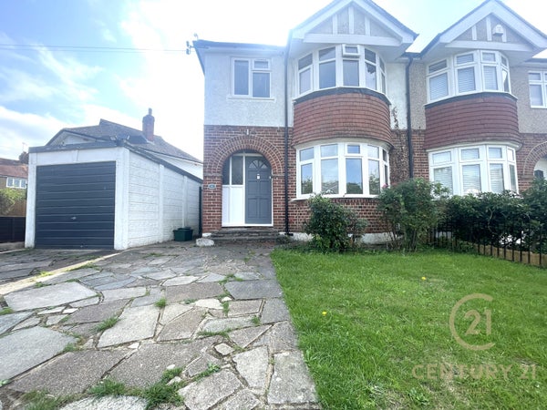 House Curtis Road in Epsom and Ewell