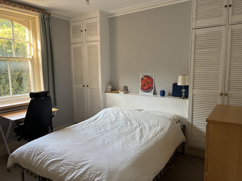 Room Queen's Club Gardens in Greater London