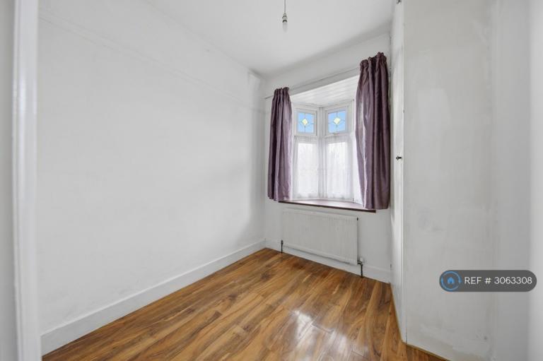 House Fairlop Road in Greater London