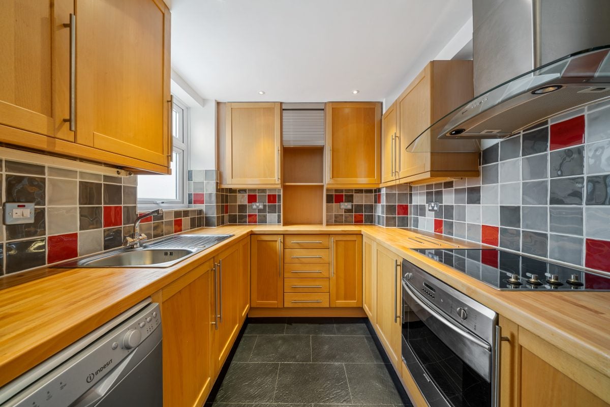 Flat Weymouth Mews in City of Westminster