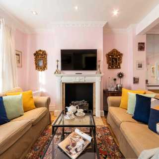 Flat Godfrey Street in Greater London