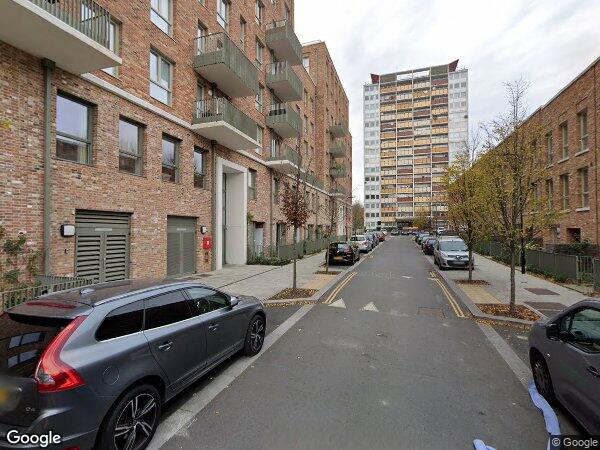 Flat Rosenberg Road in Greater London