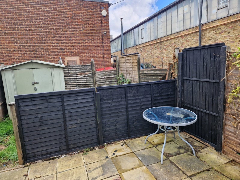 Room Bensham Grove in Greater London