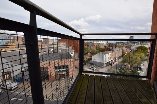 Flat Fitzwilliam Street in Sheffield